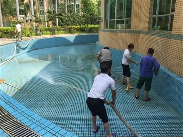 水池清洗